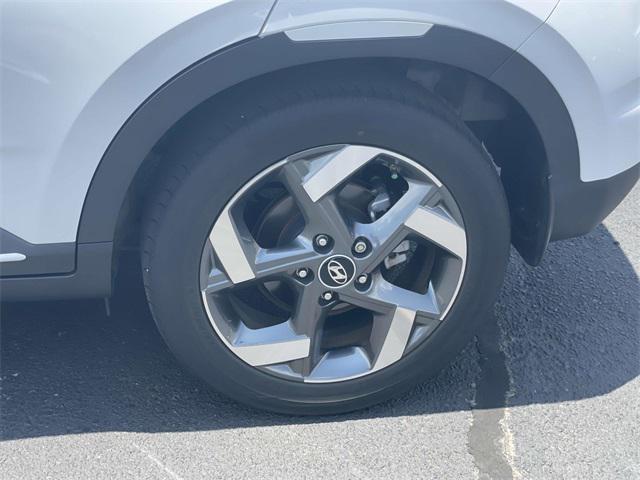 used 2022 Hyundai Venue car, priced at $18,900