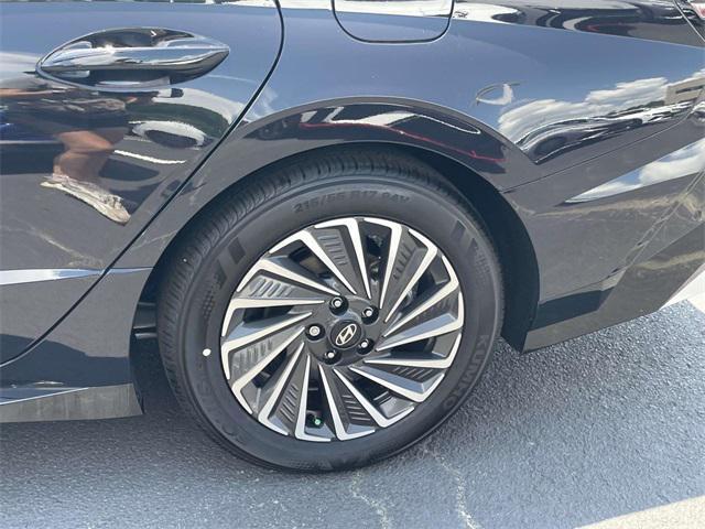 new 2025 Hyundai Sonata Hybrid car, priced at $39,480