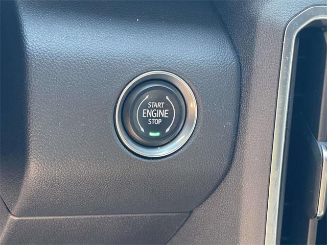 used 2024 GMC Acadia car, priced at $46,900