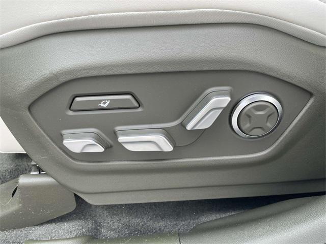 new 2025 Hyundai Santa Fe car, priced at $51,280