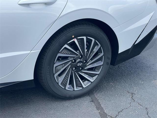 new 2025 Hyundai Sonata Hybrid car, priced at $40,110