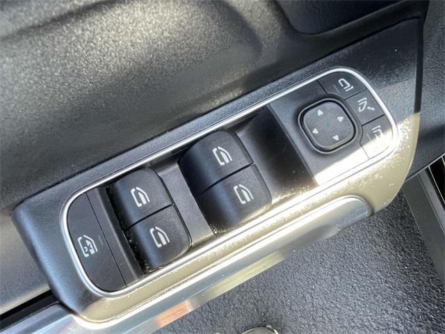 used 2021 Mercedes-Benz GLB 250 car, priced at $28,900