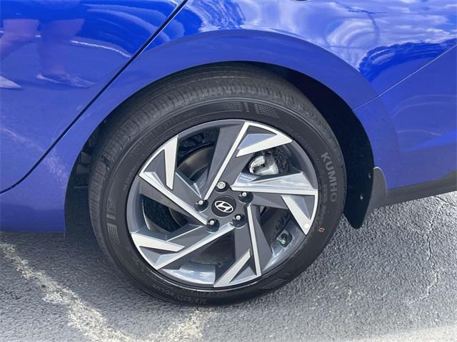 new 2025 Hyundai Elantra car, priced at $25,105