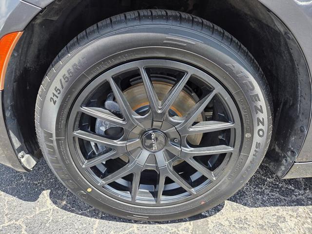 used 2016 Chrysler 200 car, priced at $10,995