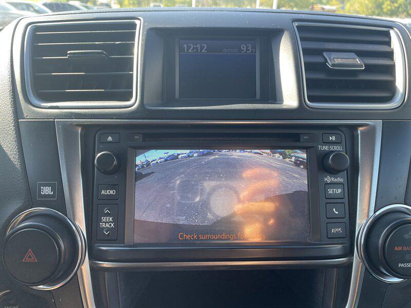 used 2013 Toyota Highlander car, priced at $13,995