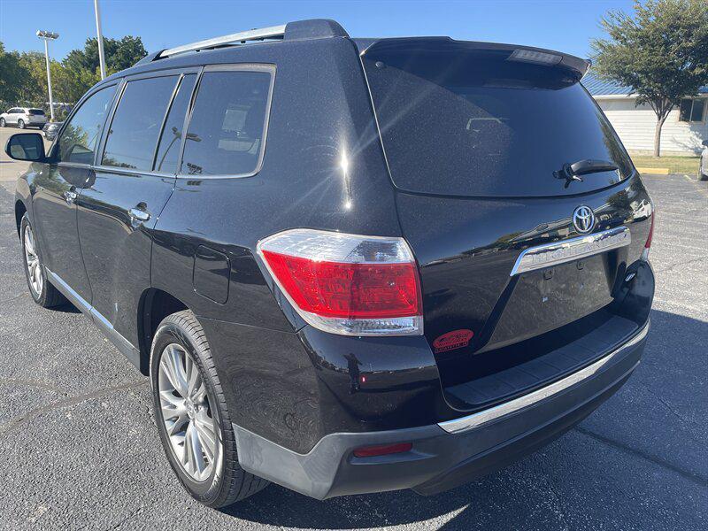 used 2013 Toyota Highlander car, priced at $13,995