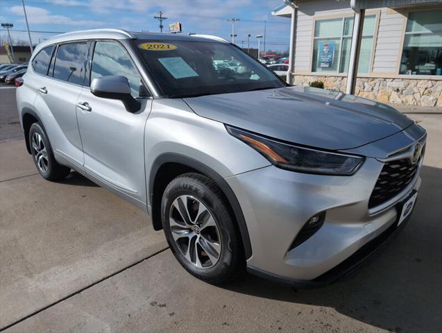 used 2021 Toyota Highlander car, priced at $32,995