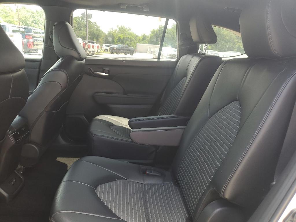 used 2024 Toyota Highlander car, priced at $39,851