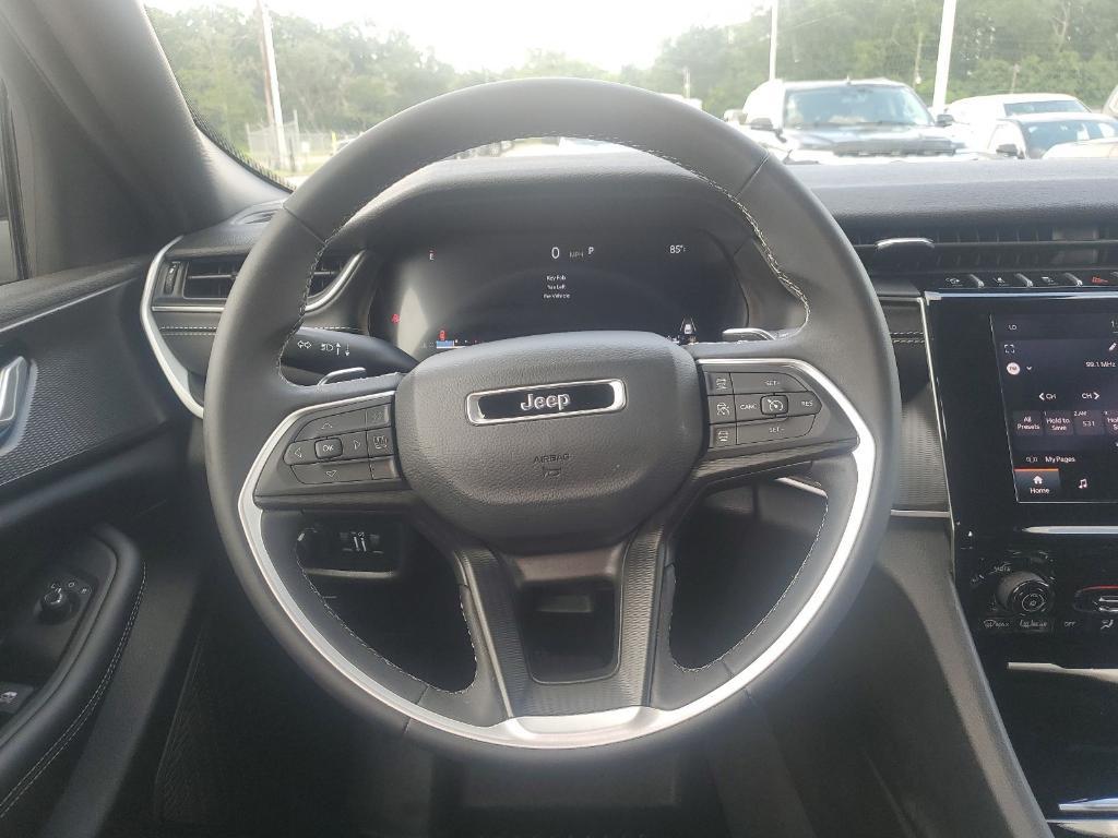 used 2024 Jeep Grand Cherokee car, priced at $31,273