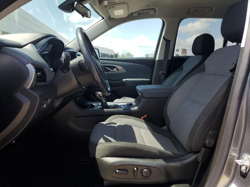 used 2021 Chevrolet Traverse car, priced at $21,727