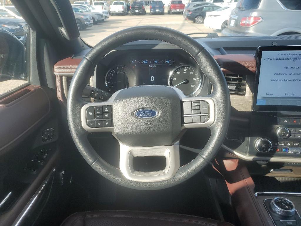 used 2024 Ford Expedition car, priced at $47,932