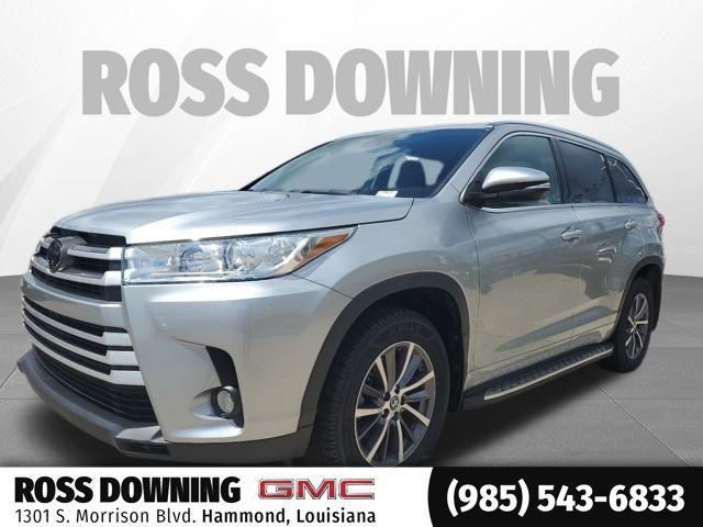 used 2017 Toyota Highlander car, priced at $22,099