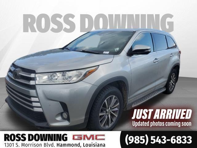 used 2017 Toyota Highlander car, priced at $22,099