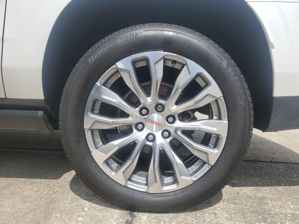 used 2021 GMC Yukon XL car, priced at $42,292