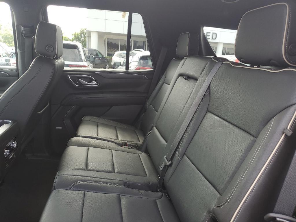 used 2024 GMC Yukon car, priced at $53,959