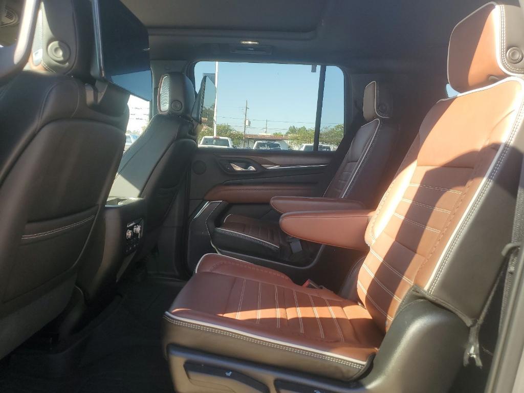 used 2023 GMC Yukon XL car, priced at $74,902