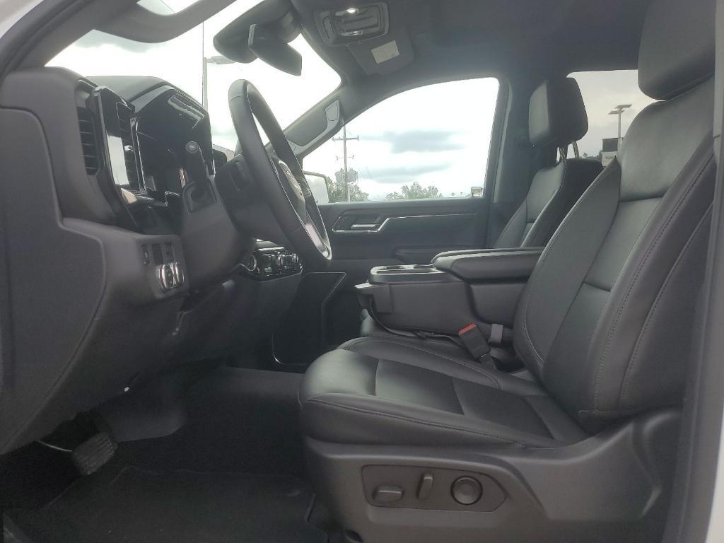 used 2025 GMC Sierra 1500 car, priced at $42,981