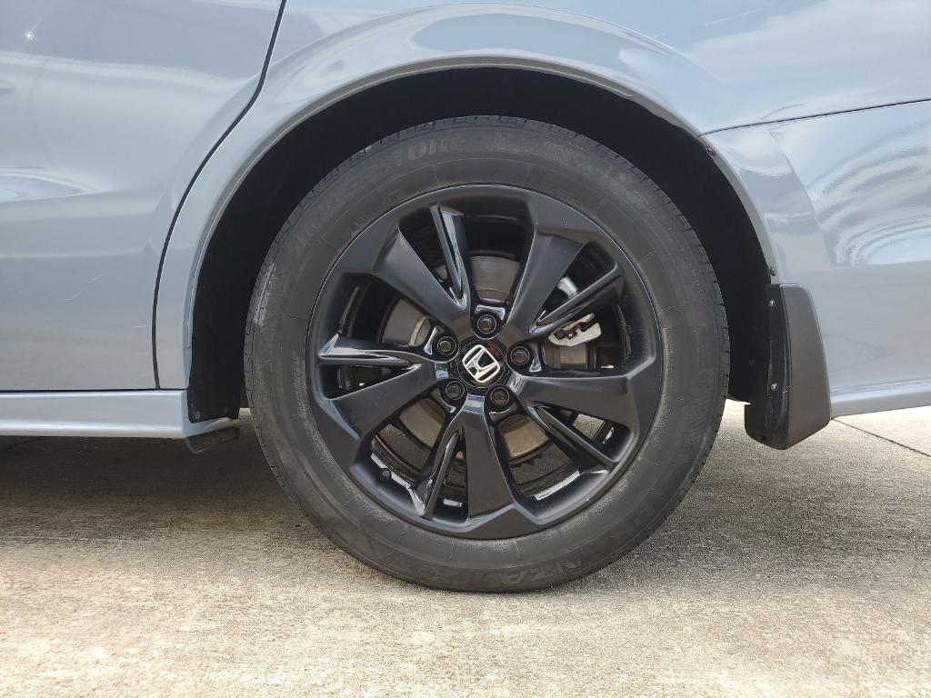 used 2024 Honda Odyssey car, priced at $37,296