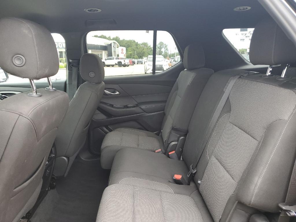 used 2023 Chevrolet Traverse car, priced at $28,432