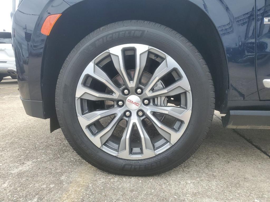 used 2021 GMC Yukon car, priced at $46,853