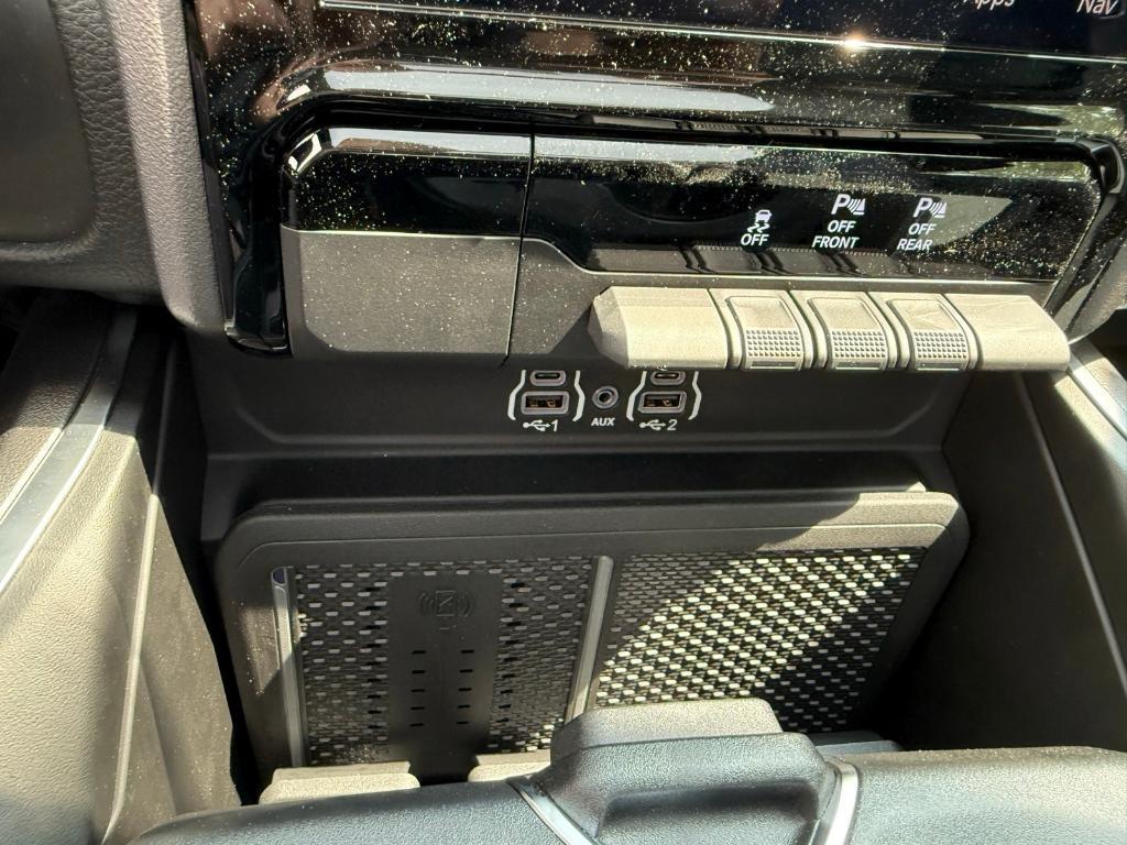 new 2025 Ram 1500 car, priced at $60,655