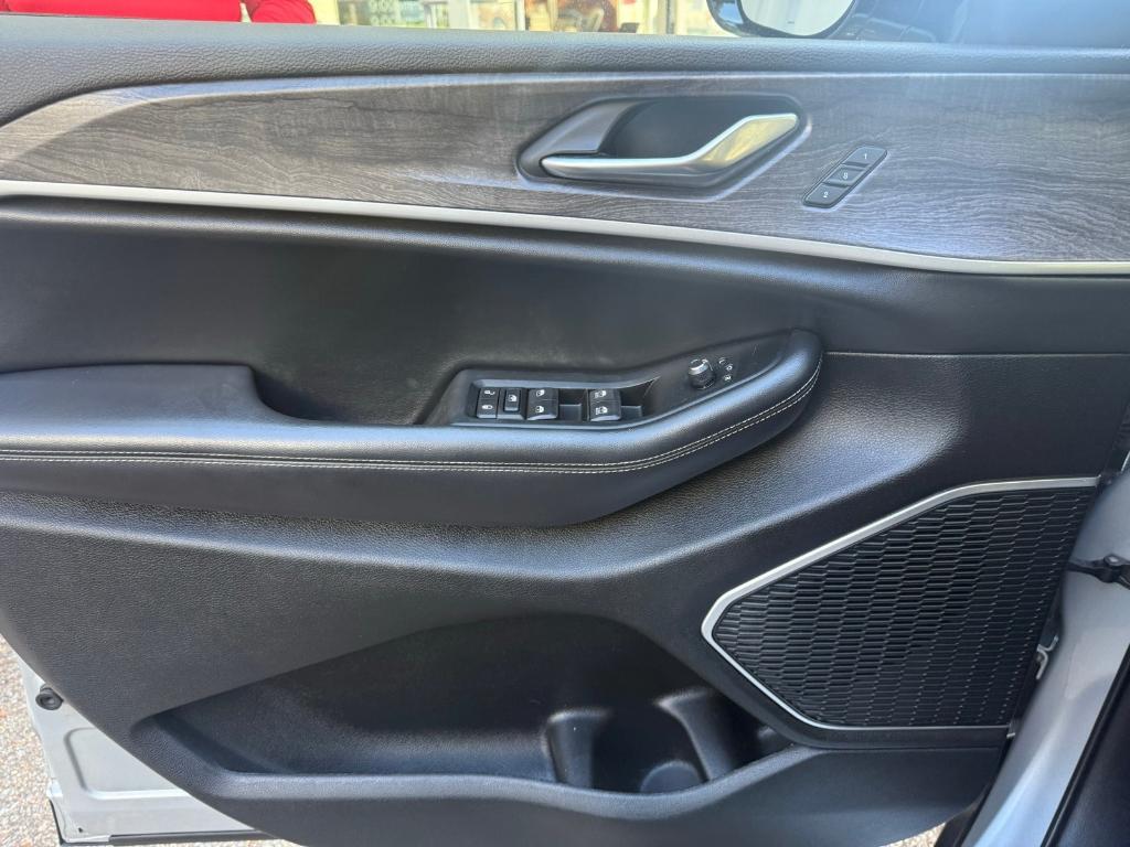 used 2021 Jeep Grand Cherokee L car, priced at $29,050