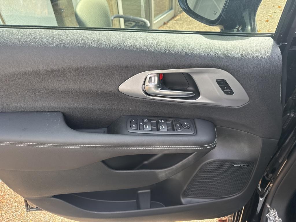 new 2026 Chrysler Pacifica car, priced at $58,360