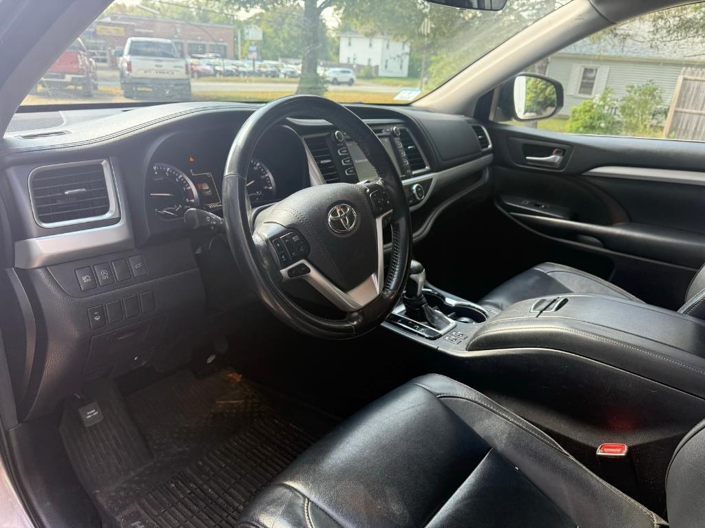 used 2018 Toyota Highlander car, priced at $22,496