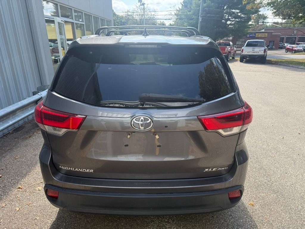 used 2018 Toyota Highlander car, priced at $22,496