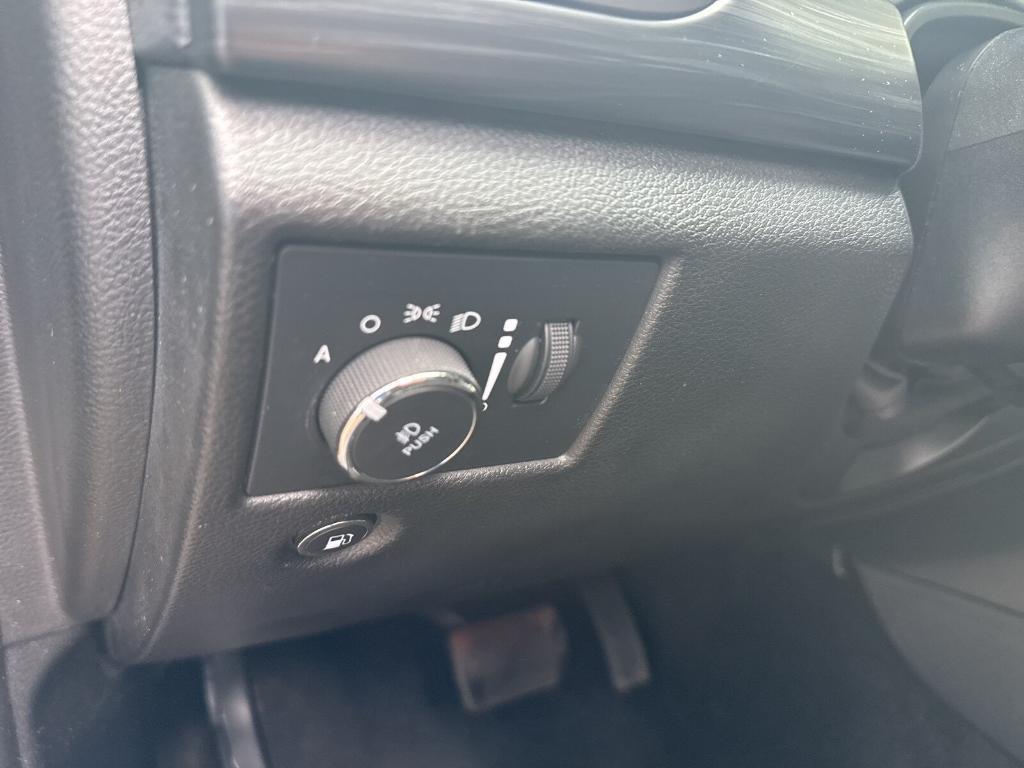 used 2022 Jeep Grand Cherokee WK car, priced at $26,987
