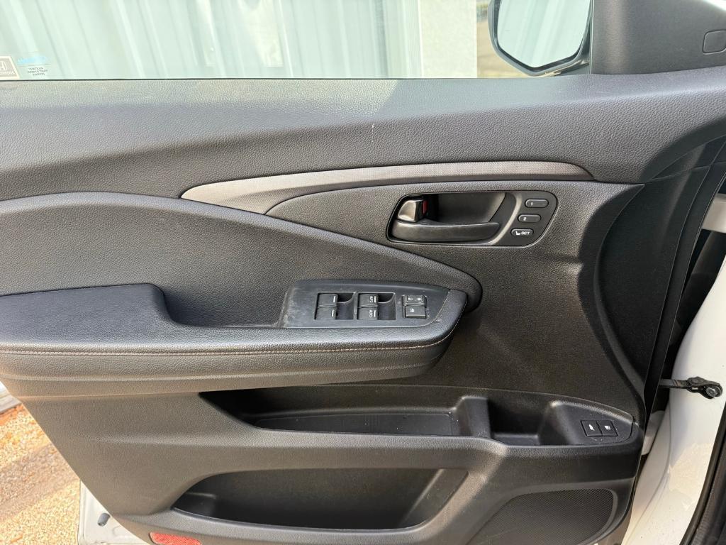 used 2022 Honda Pilot car, priced at $33,383