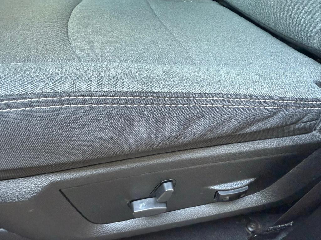 used 2022 Ram 1500 Classic car, priced at $33,371