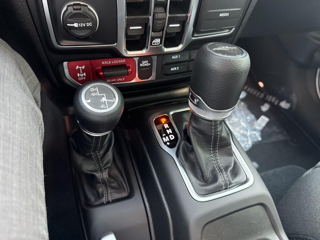 new 2025 Jeep Gladiator car, priced at $51,540