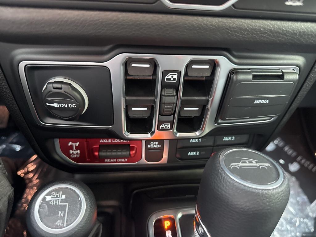 new 2025 Jeep Gladiator car, priced at $51,540
