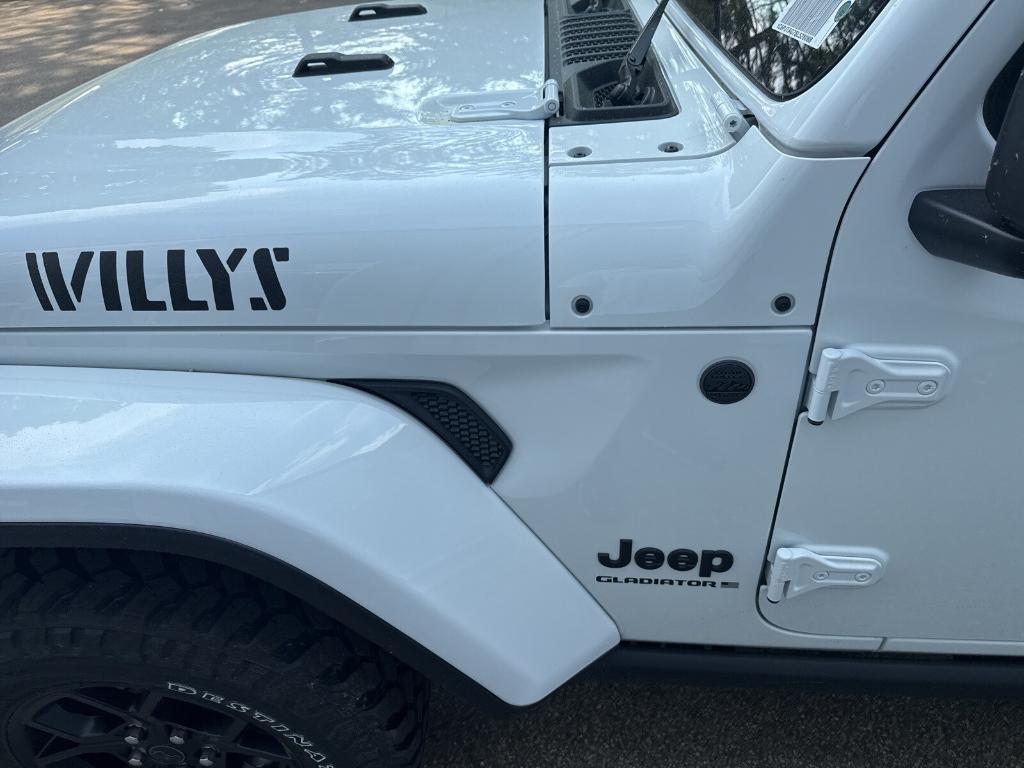 new 2025 Jeep Gladiator car, priced at $51,540