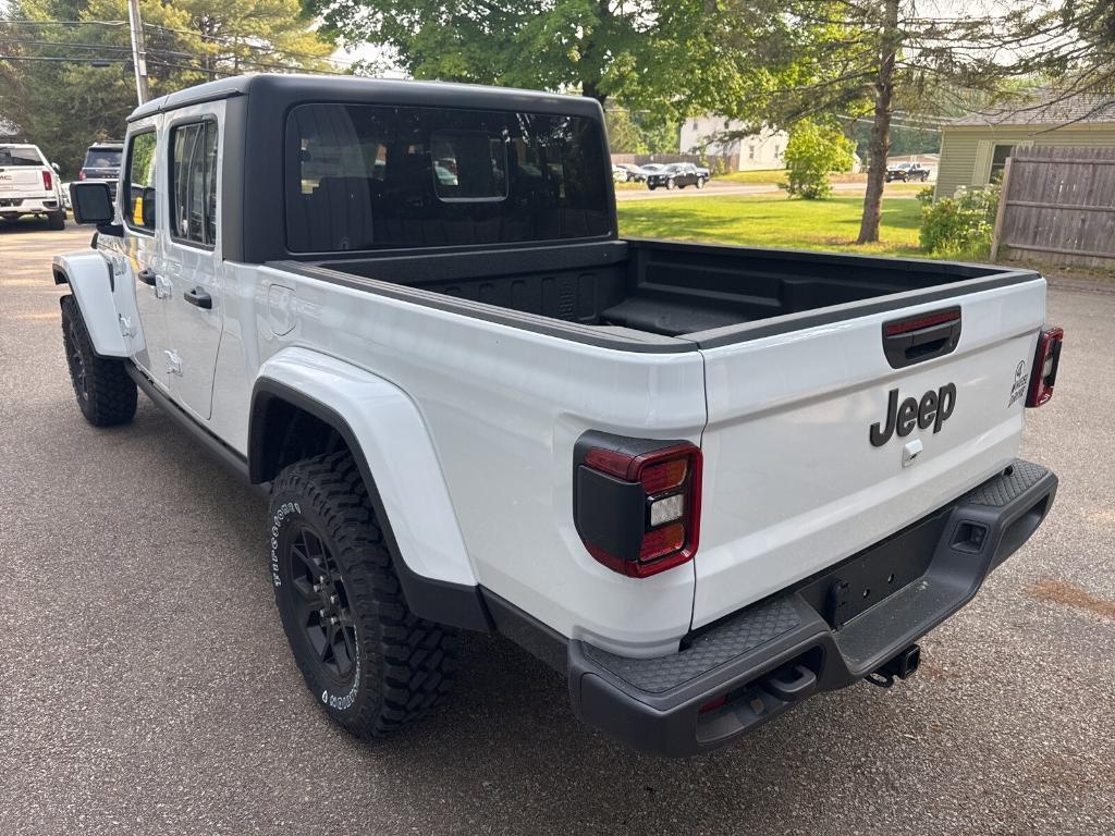 new 2025 Jeep Gladiator car, priced at $51,540
