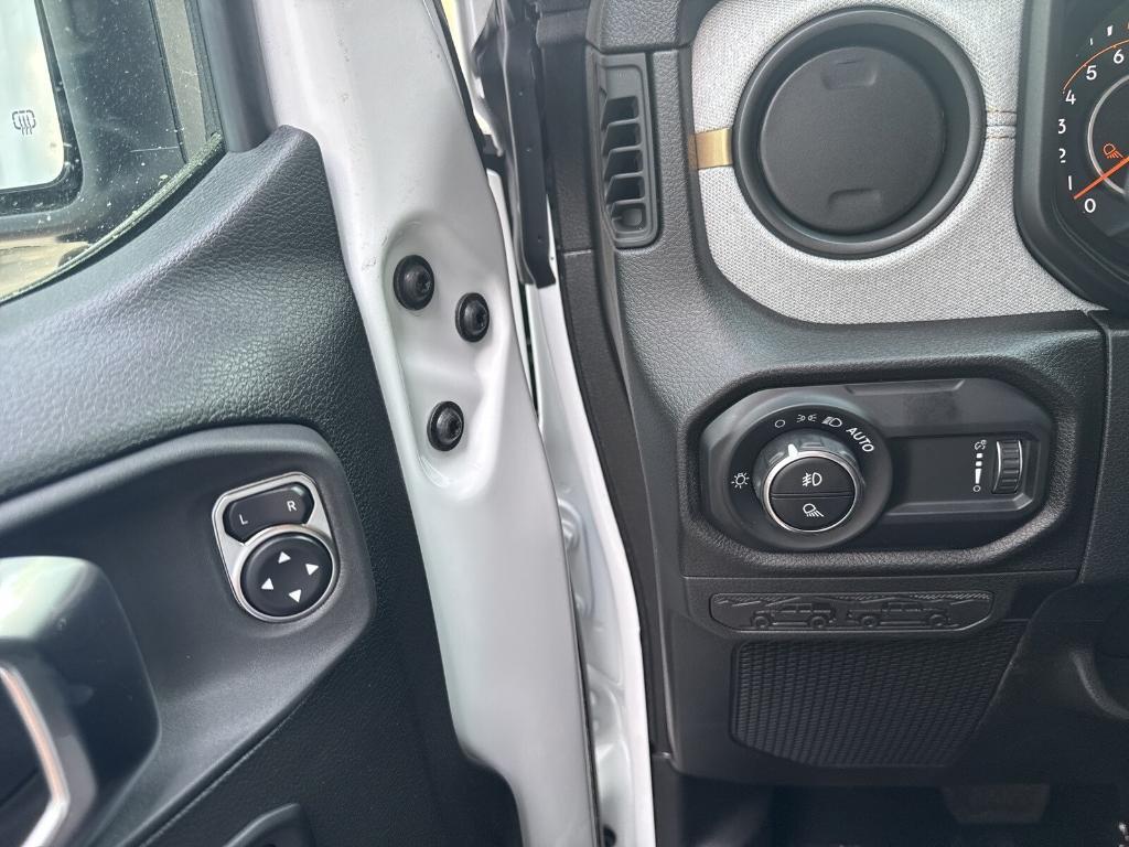 new 2025 Jeep Gladiator car, priced at $51,540