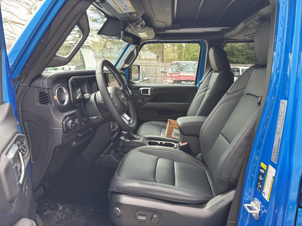 new 2025 Jeep Wrangler car, priced at $62,710