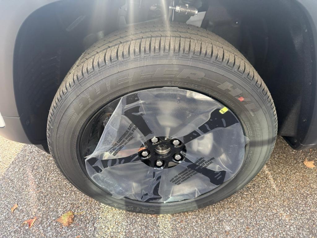 new 2025 Jeep Grand Cherokee car, priced at $46,466