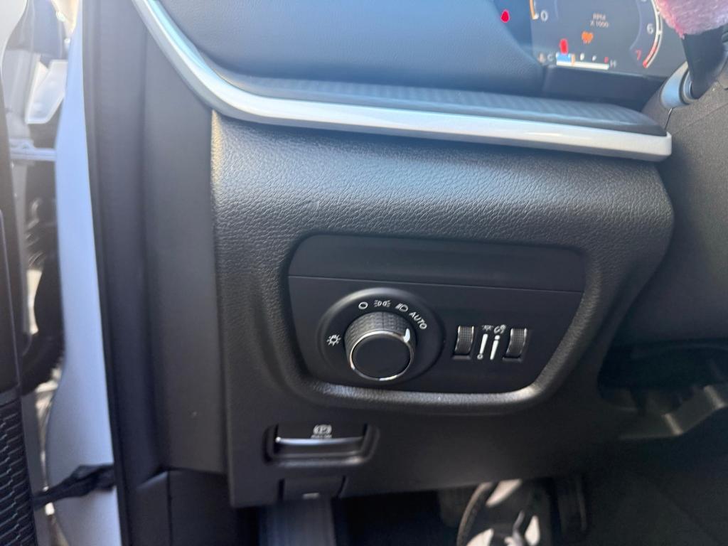 new 2025 Jeep Grand Cherokee car, priced at $46,466