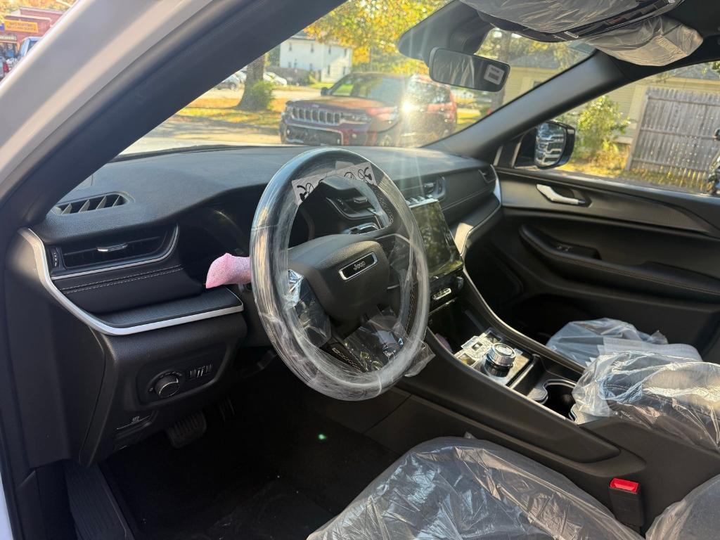 new 2025 Jeep Grand Cherokee car, priced at $46,466