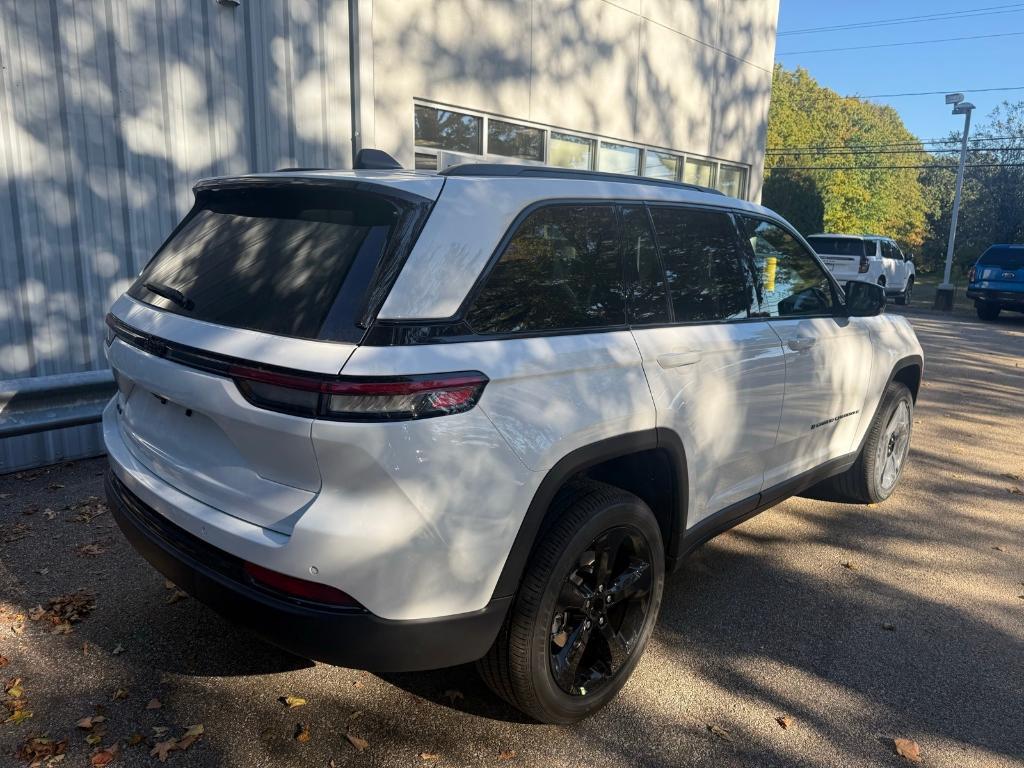 new 2025 Jeep Grand Cherokee car, priced at $46,466
