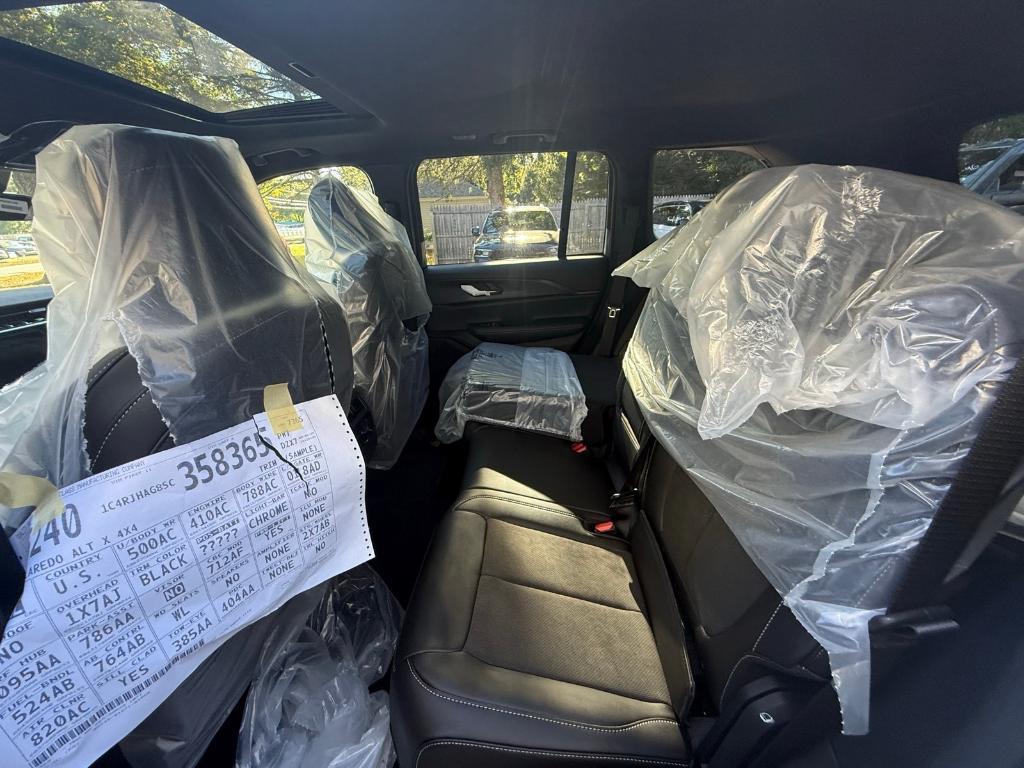 new 2025 Jeep Grand Cherokee car, priced at $46,466