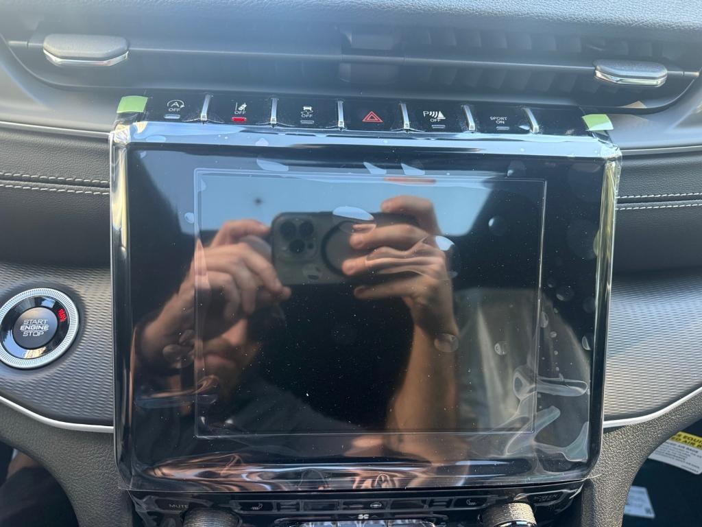 new 2025 Jeep Grand Cherokee car, priced at $46,466