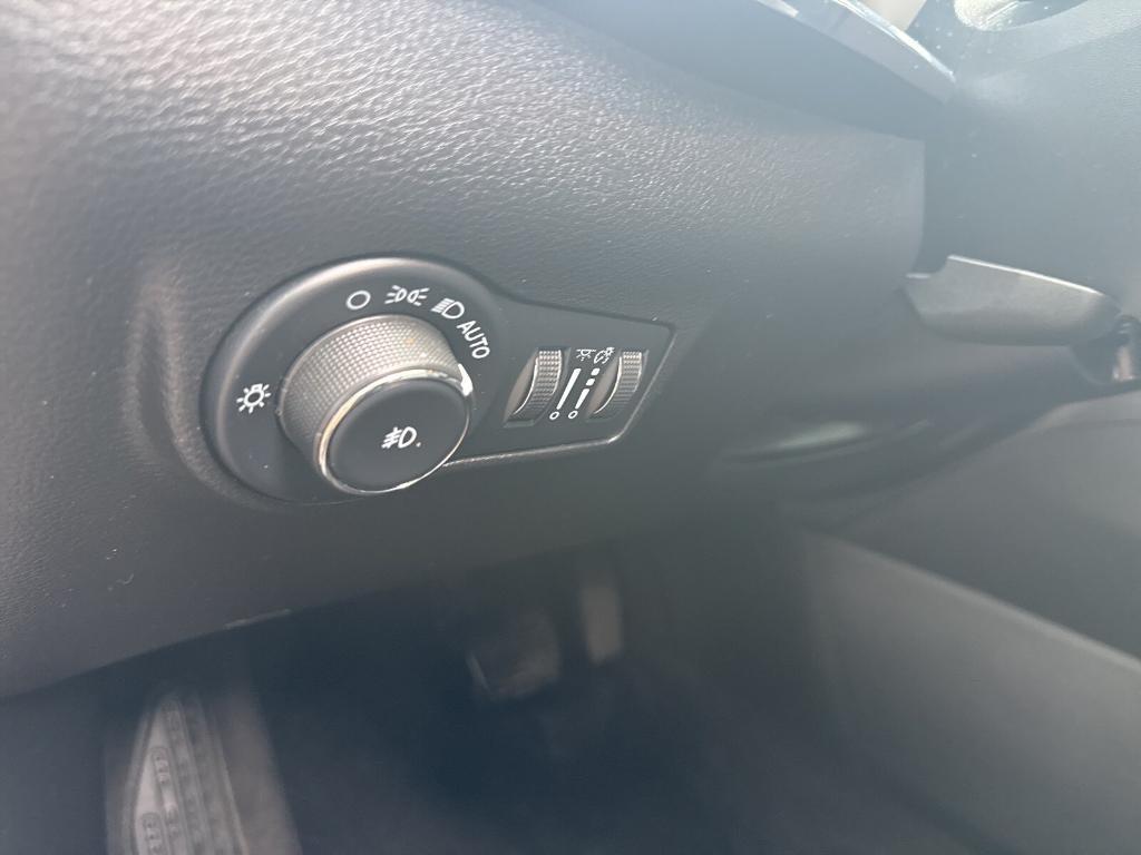 used 2022 Jeep Compass car, priced at $24,327