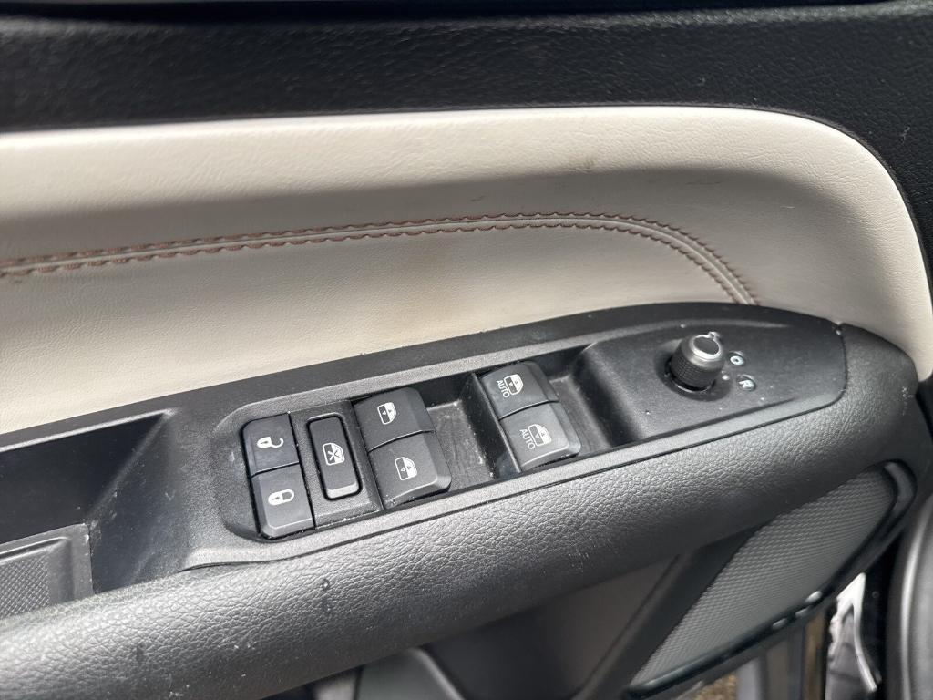 used 2022 Jeep Compass car, priced at $24,327