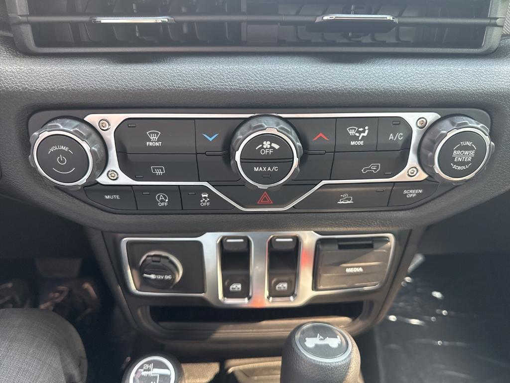 new 2025 Jeep Wrangler car, priced at $39,150