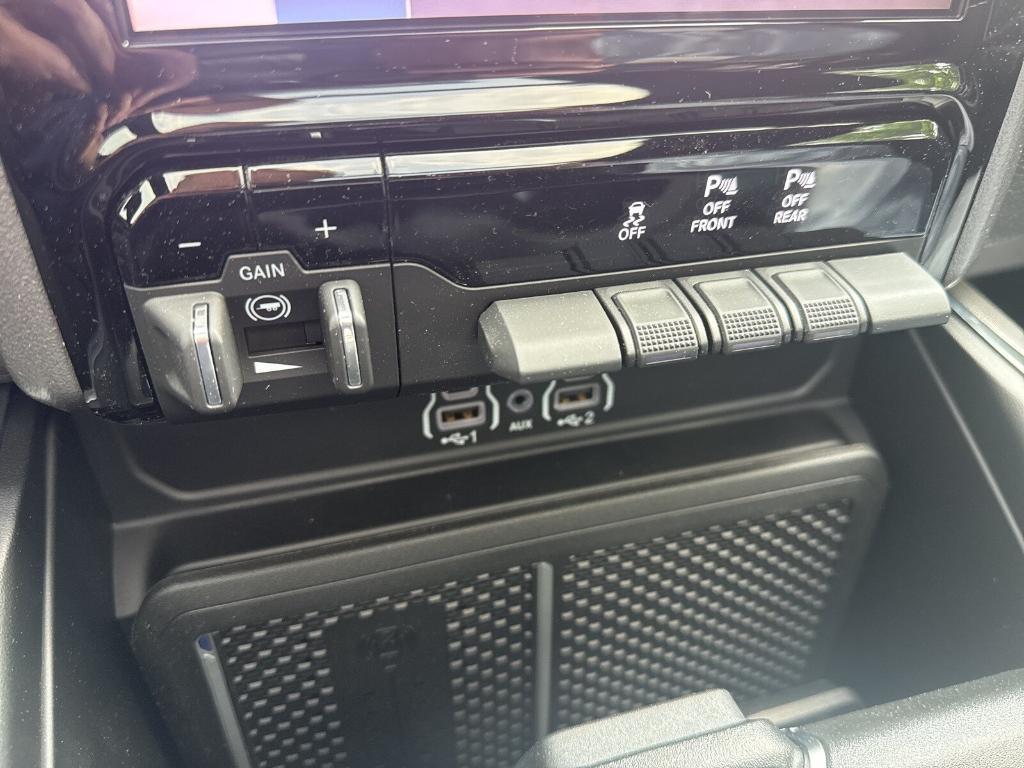 new 2025 Ram 1500 car, priced at $65,630