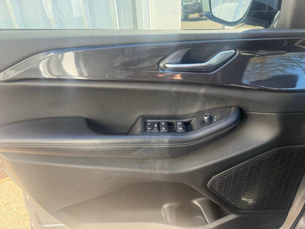 used 2023 Jeep Grand Cherokee L car, priced at $30,421