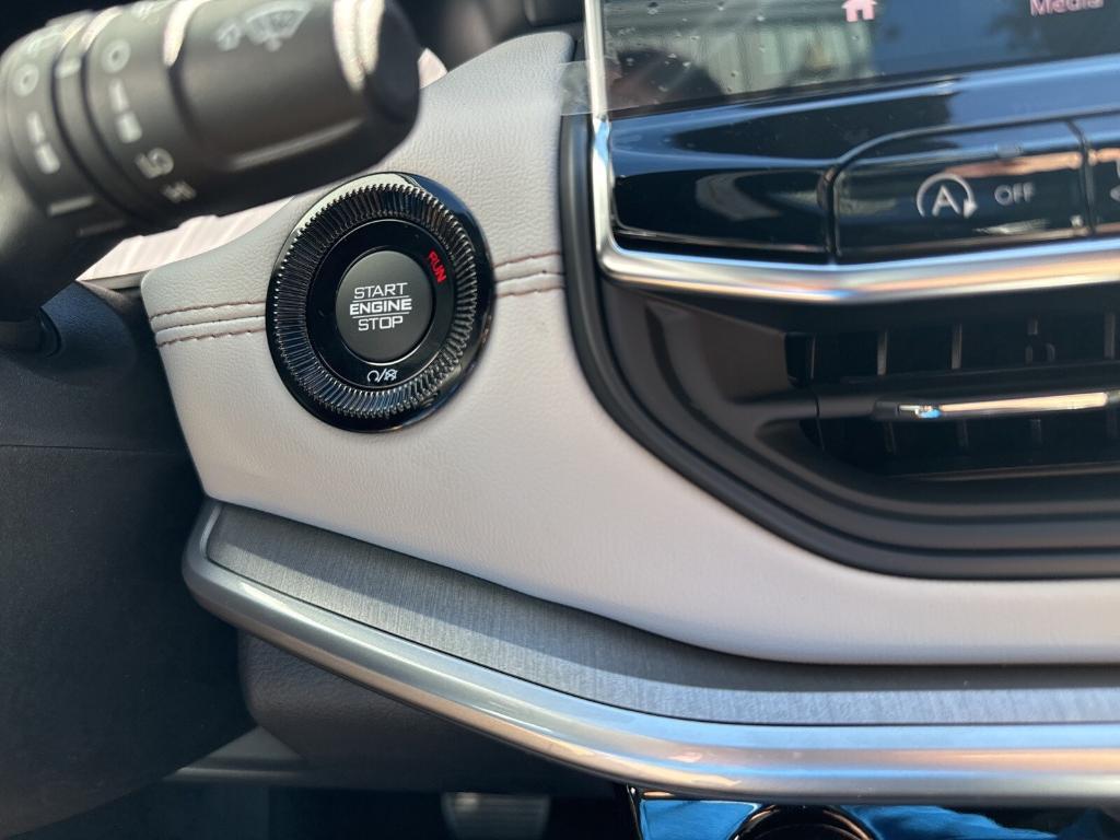 new 2025 Jeep Compass car, priced at $37,115